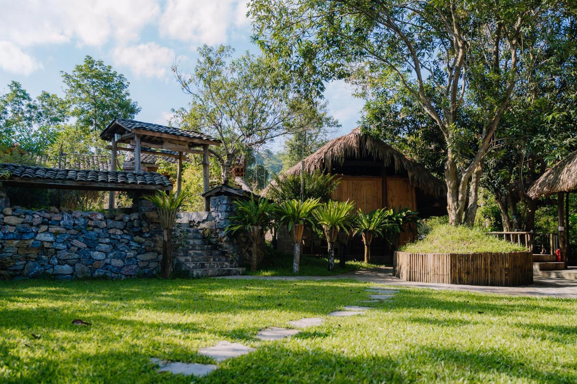 Ha Giang Xanh Retreat - Trekking, Tour, Motorbike Rental Exterior photo