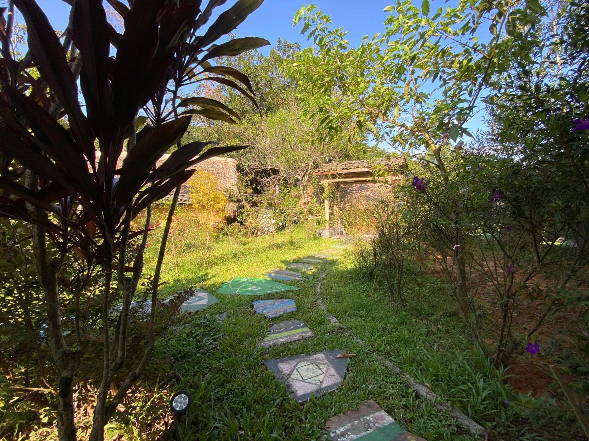 Ha Giang Xanh Retreat - Trekking, Tour, Motorbike Rental Exterior photo